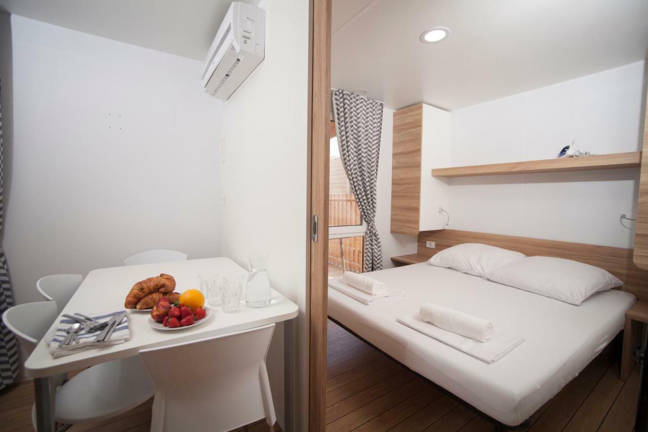 Mediteran Mobile Homes Cavallino Екстериор снимка